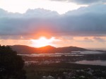 Nascer do sol no mirante do Morro da Lagoa (Florianópolis) Pedalar até algum lugar legal para ver o sol nascer faz seu dia começar perfeito!