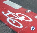 Ciclofaixa no bairro de Moema, em São Paulo: reservada aos ciclistas apenas através de sinalização.