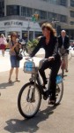 Janette Sadik-Khan, secretária de transportes de Nova York, em evento de inauguração do sistema de aluguel de bicicletas da cidade. Foto: Thiago Benicchio