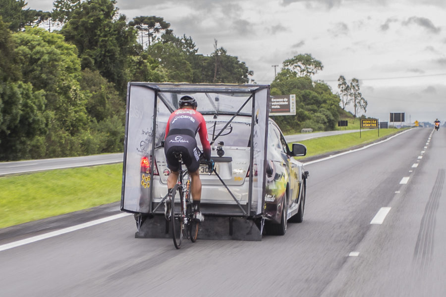 A Km H Brasileiro Registra Recorde Mundial De Velocidade Em Bicicleta