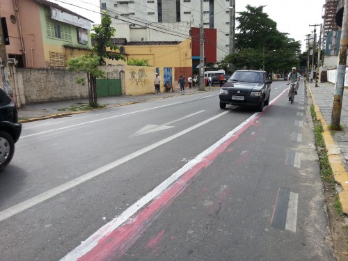 Ciclofaixa repintada em Recife