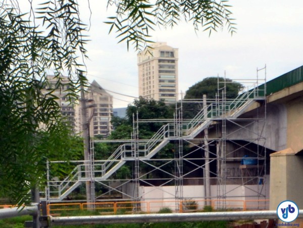 Visão lateral de um dos novos acessos, na Ponte Cidade Jardim. Foto: Rachel Schein
