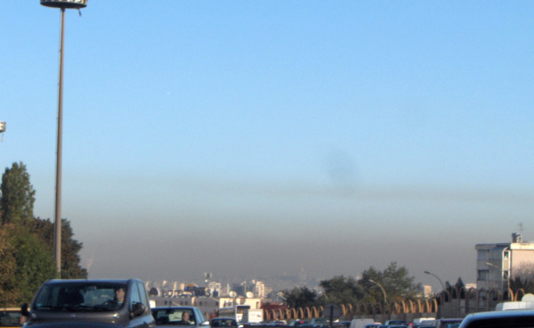 Poluição atmosférica nos arredores de Paris (França). Foto: Saperaud/CC BY-SA 3.0