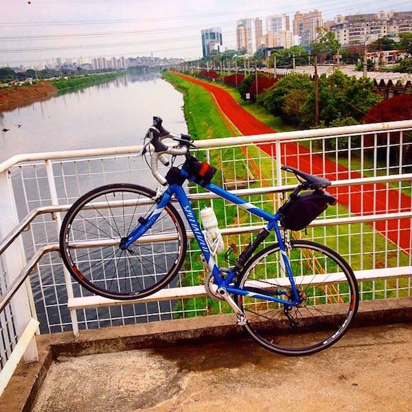 Bicicleta de Marcelo Bernardini: ciclista foi roubado enquanto pedalava pela margem oeste da ciclovia do Rio Pinheiros. Foto: Arquivo pessoal