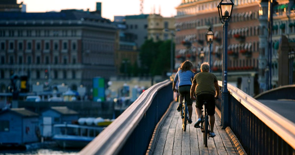 Quem pedala e não polui será "beneficiado" por quem causa danos ao meio ambiente. Foto: Henrik Trygg/Stockholm Visitors Board