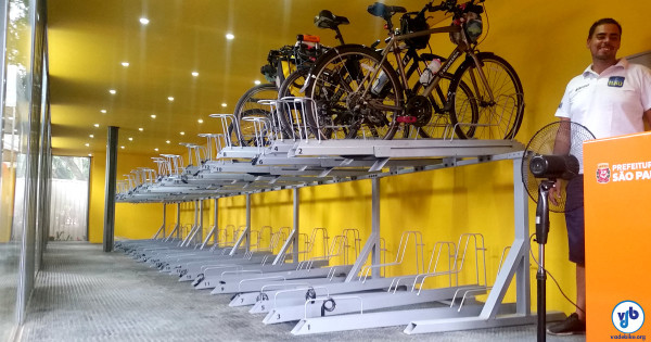 Bicicletário com 52 vagas fica ao lado de estação de metrô. Foto Willian Cruz