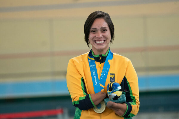 Sabrina Custódia medalha de ouro paraciclismo pista e recorde parapanamericano